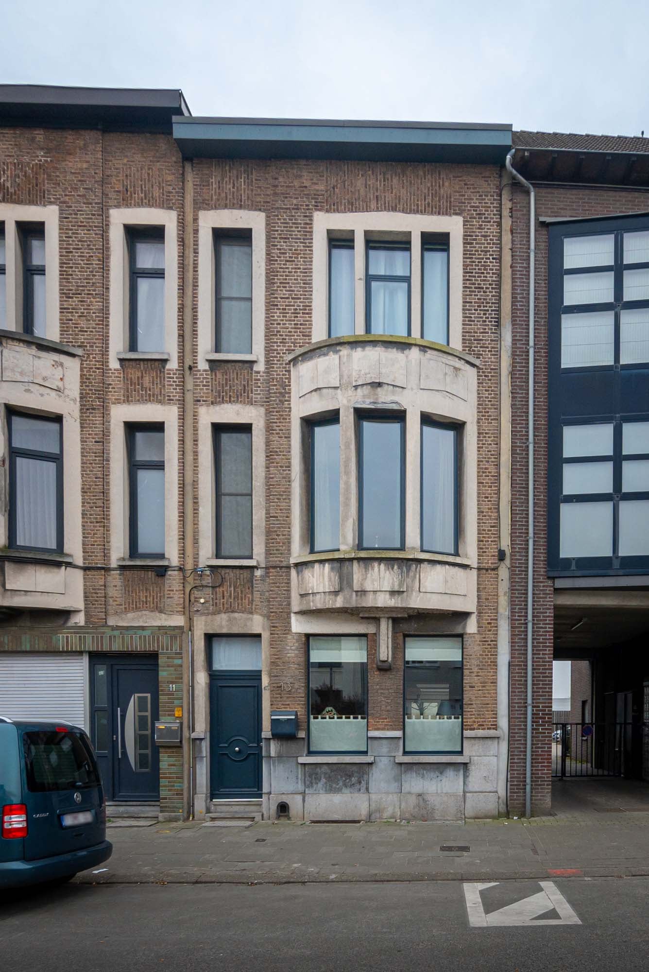 Project: Complete gevelrenovatie in Deurne dankzij Torbo-reiniging en betonherstellingen 2 Ten Eekhovelei Voor 1